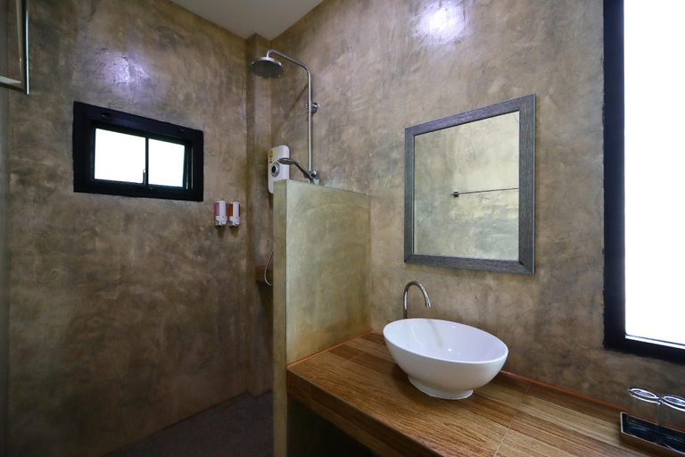 Bathroom 5, Chiang Mai Garden Bungalows, Saraphi
