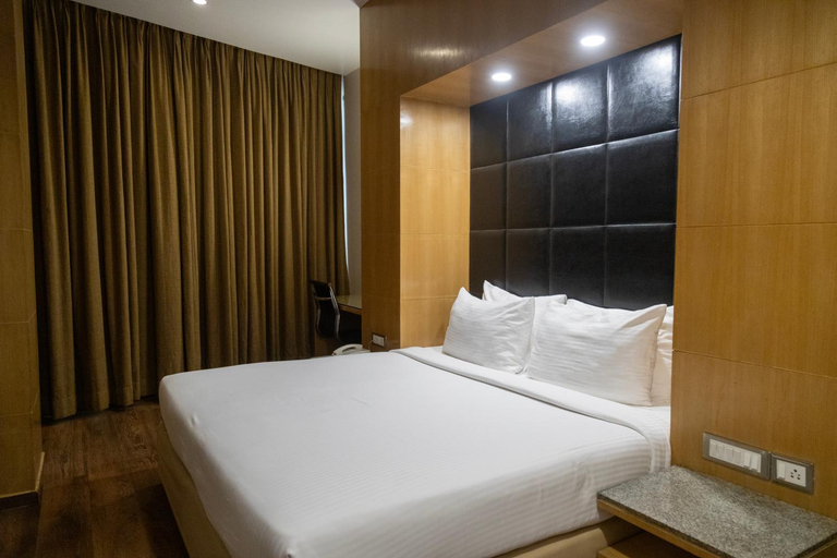 Bedroom 3, Ramee Guesline Hotel, Dadar, Mumbai City