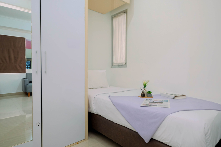 Bedroom 3, Compact White Tone 2BR at Pakubuwono Terrace Apartment By Travelio, Jakarta Selatan