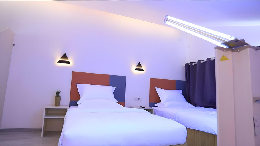 Bedroom, Taoxi Creek Hostel, Dali Bai
