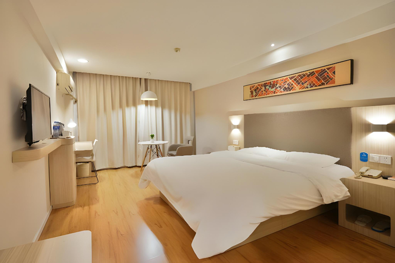 Bedroom 2, Hanting Hotel (Baoding Railway Station East Square), Baoding