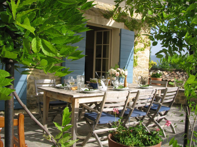 Food & Drinks 5, Mansion in Vaison-la-Romaine with Private Pool, Vaucluse