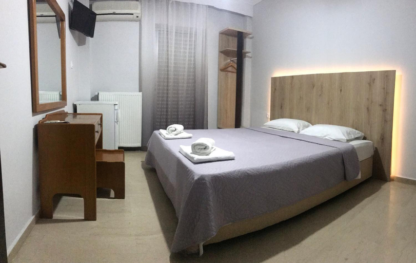 Bedroom 3, Moudania Mare Hotel, Central Macedonia