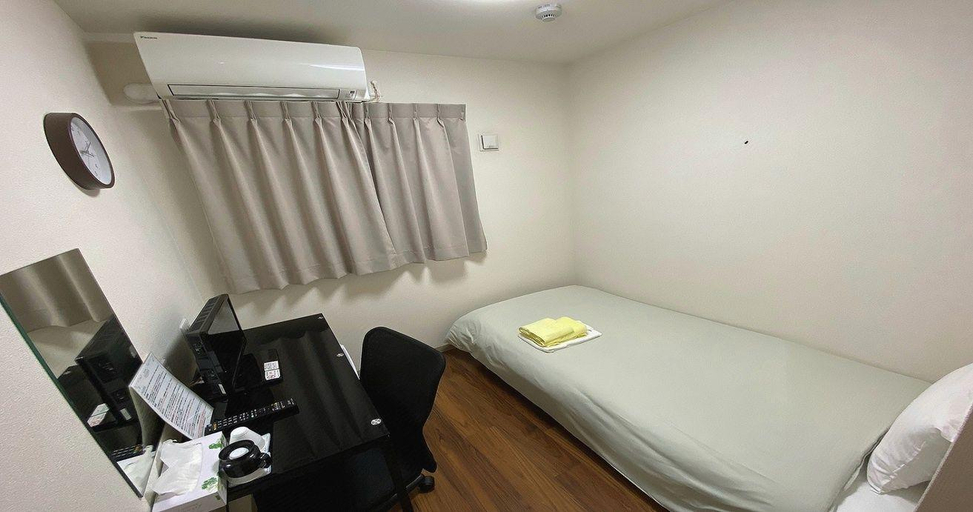 Bedroom 4, Hotel Chuo Crown, Osaka