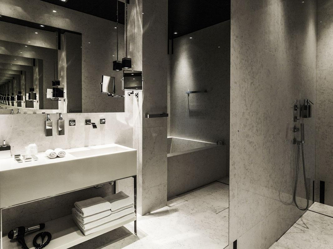 Bathroom 4, Blow Up Hall 5050, Poznań City
