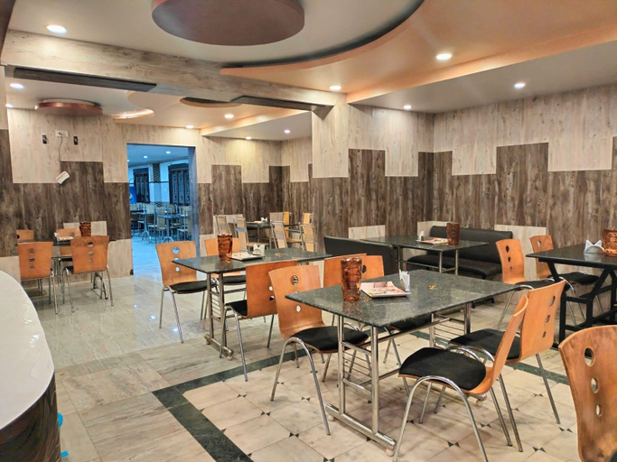 Food & Drinks 2, Hotel Jaysanthi, The Nilgiris