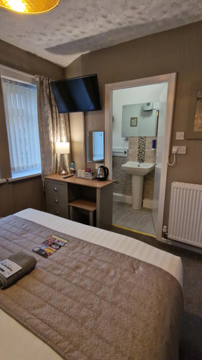 Bedroom 2, Corona Blackpool, Lancashire