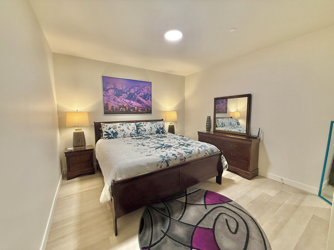 Room 2, Ultra-Luxury Condo in Middle of Downtown, Salt Lake