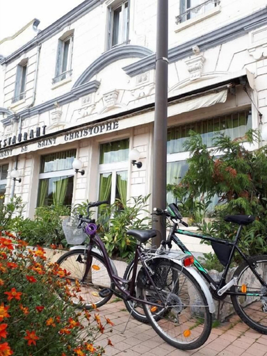 Front of property 3, Hôtel Saint Christophe, Nièvre