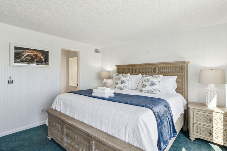 Room 2, Sunlit Paradise in Amelia Island 3BR Beachfront Home, Nassau