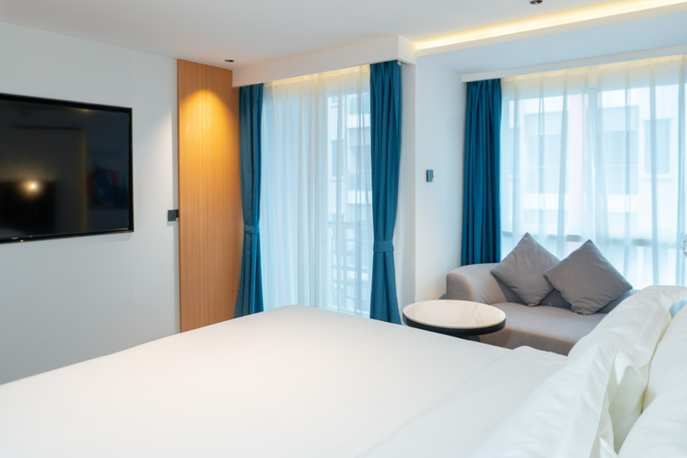 Bedroom 2, L-Seven Hotel, Huai Kwang