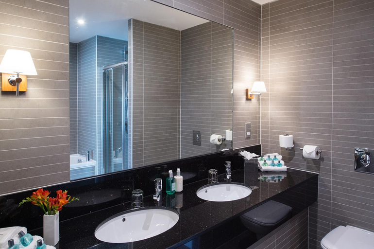 Bathroom 4, Lakeside Park Hotel & Spa Ryde, Isle of Wight