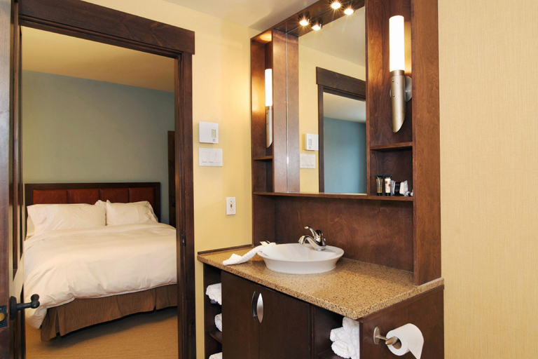 Bedroom 3, Ermitage du Lac, Les Laurentides