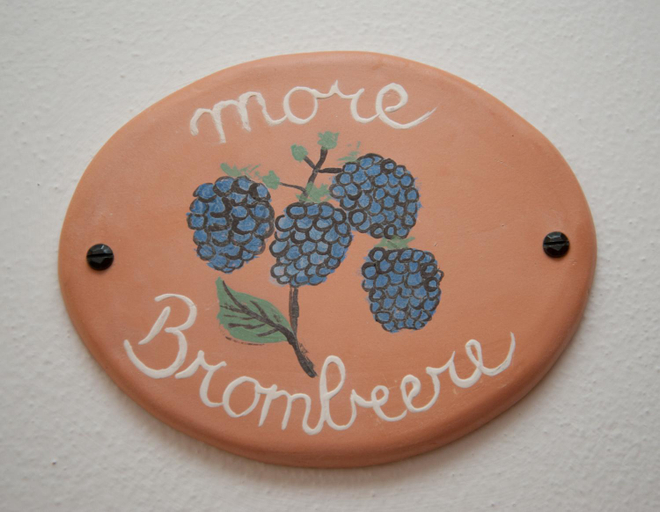 Food & Drinks, Ausservogelweiderhof, Bolzano