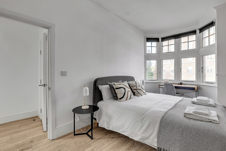 Bedroom 4, Kensington Apartments London, London
