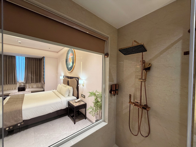 Room 3, De Lush Pune, Pune