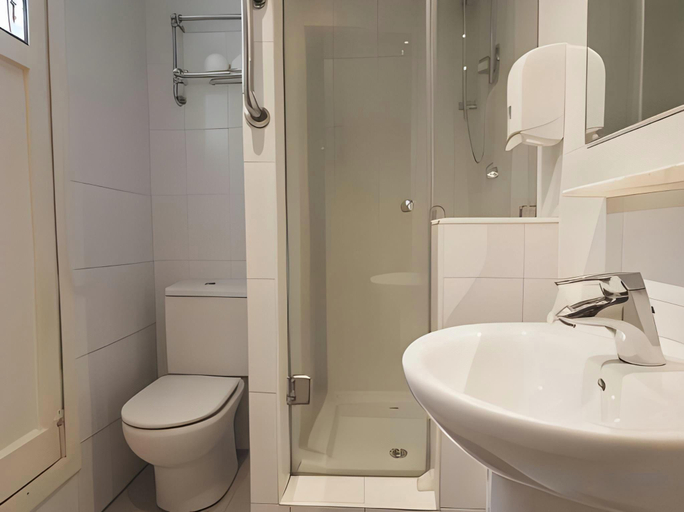 Bathroom, Hostel Studio Albergue, Barcelona