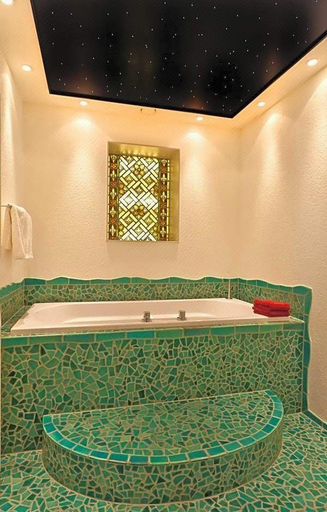 Bathroom 5, Hotel Deutscher Hof, Trier