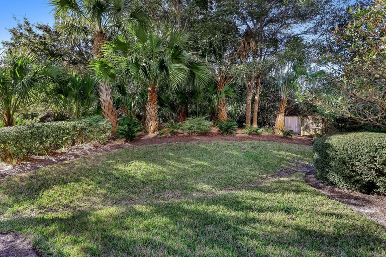 Property grounds 4, Pet Friendly 2 Bedroom Villa w/ Pool - Captain's Court, Nassau