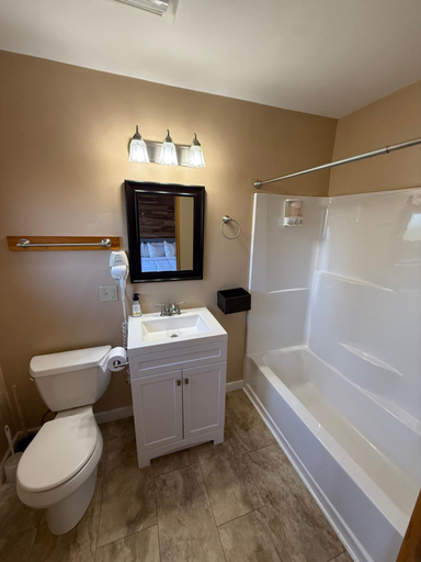 Bathroom 3, Eden Village Motel and Cottages, Hancock