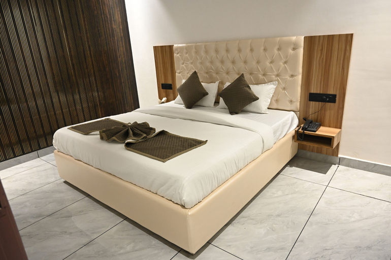 Room 4, Troy Resorts and Wellness, Sahibzada Ajit Singh Nagar