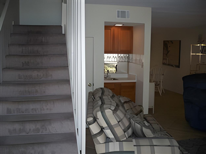 Bedroom 2, Gulf Winds East, Walton