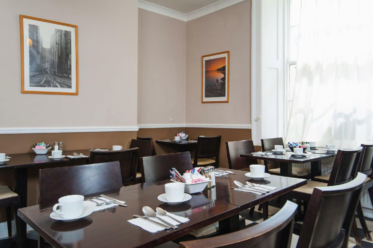 Food & Drinks 5, The Crescent Hyde Park, London
