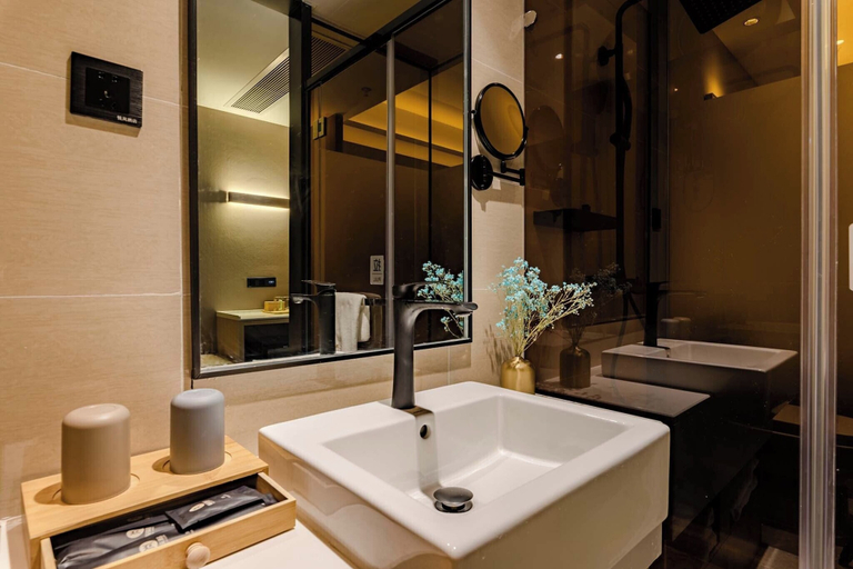 Bathroom 2, Taian Yuelan Hotel Wanda Plaza Taishan, Tai'an