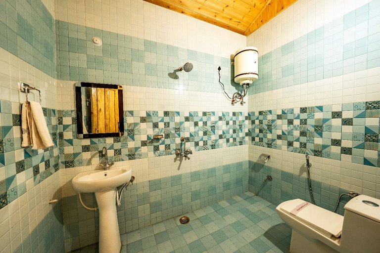 Bathroom, Hill Top Pangot , Nainital