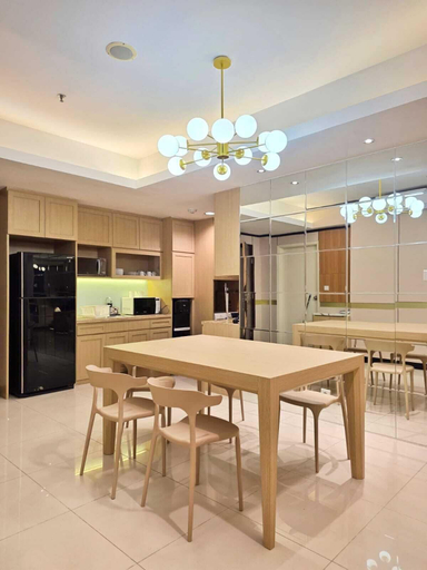Dining room 2, Staysanliving - Kota Kasablanka, Jakarta Selatan
