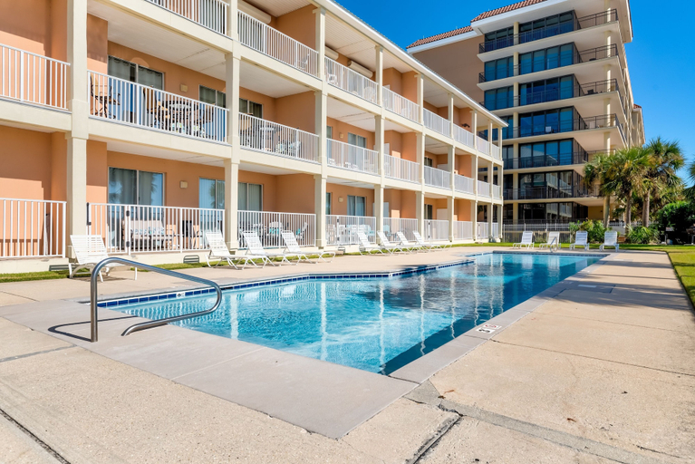Pool 2, Dauphin Luv - Beach Club #201 4 Bedroom Condo, Mobile