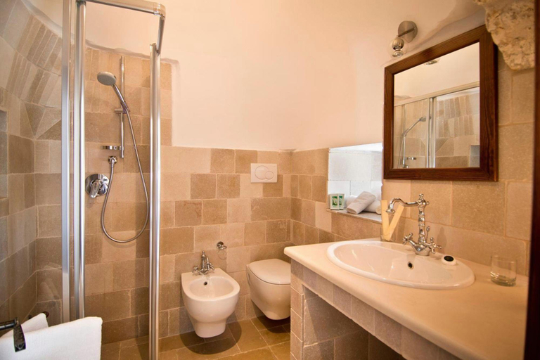 Bathroom 4, Hotel Sierra Silvana, Brindisi