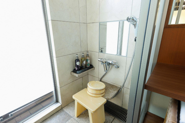 Bathroom, Haifu, Shima