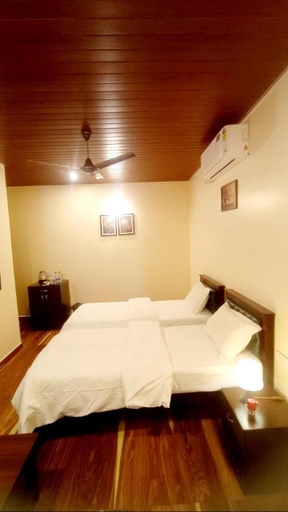 Bedroom 2, Coastal Pearl Home Stay, Murudeshwar, Uttara Kannada