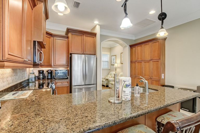 Private kitchen 5, Haven across the Ocean - Pet Friendly 1931 S Fletcher, Nassau