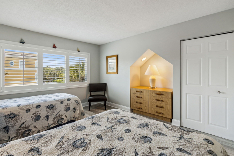 Room 4, Amelia Island Beachfront Retreat - 2BR Sandpiper Loop, Nassau