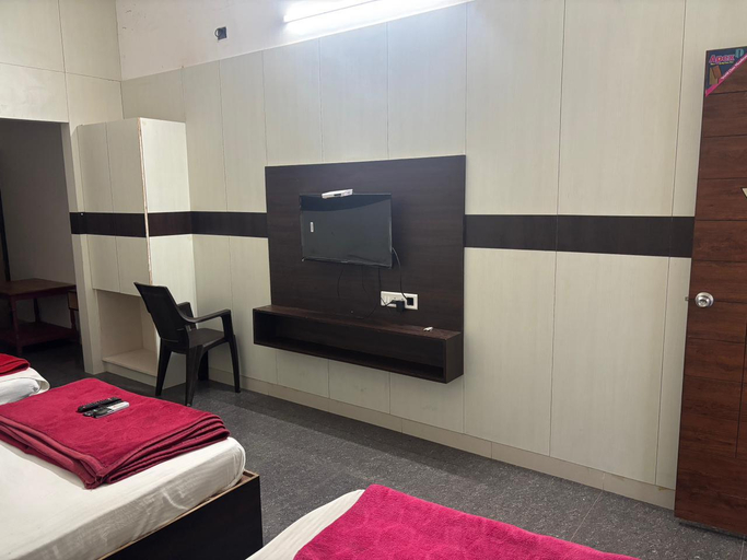 5, Aditya Inn, Dharmapuri