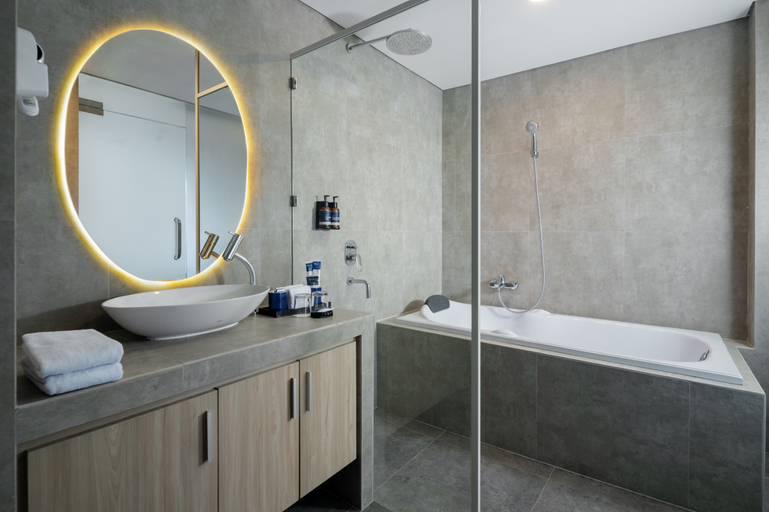 Bathroom 5, Aston Inn Rembang, Rembang