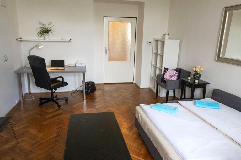 Bedroom 2, Apartments 5 minutes walk from Old Town - 102 m2 w balcony, view, shower plus bath, Praha 7
