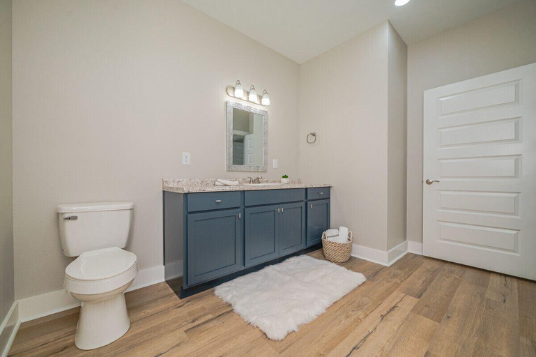 Bathroom 3, D&R Pelican Bay Resort, Aransas