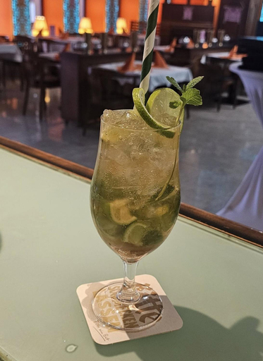 Food & Drinks 4, Hotel Mythos "rooms with kitchenette- apartments with kitchen", Ludwigsburg