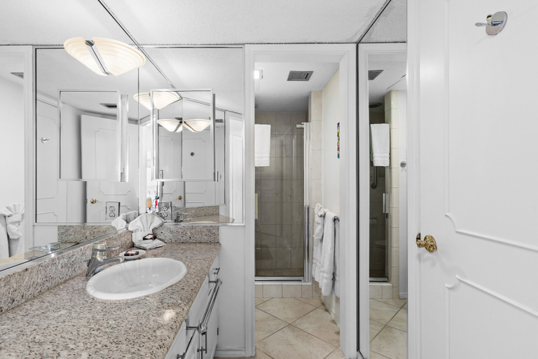Bathroom 4, Franke Plaza Condo Unit #1206 3 Bedroom Condo, Cameron