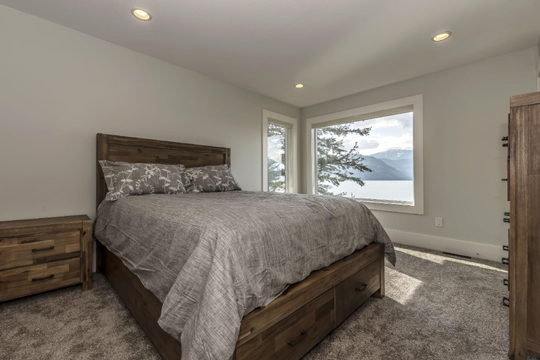 Bedroom 2, The Lodge on Harrison Lake, Fraser Valley