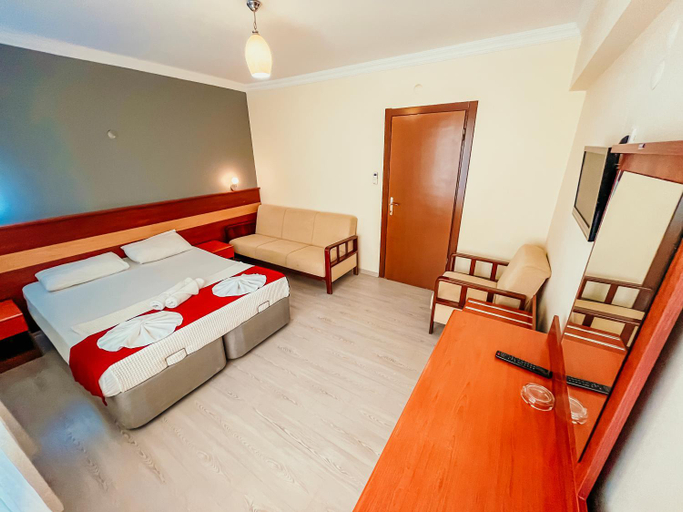 Bedroom 3, Hotel First Class, Didim