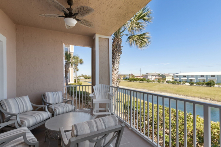 Terrace/patio 2, Spacious 3BR Condo by The Beach Ocean Park - 106, Nassau