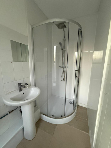 Bathroom 5, Swanvale Lodge Hotel, Norfolk
