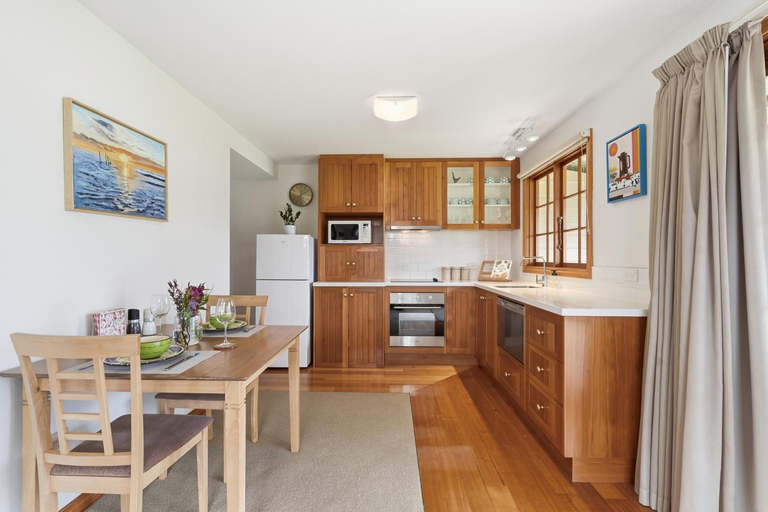 Others 4, Otago Cottage, Clarence