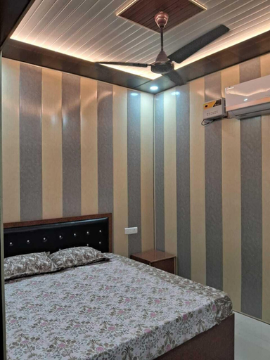 Room 3, A K Palace, Faizabad