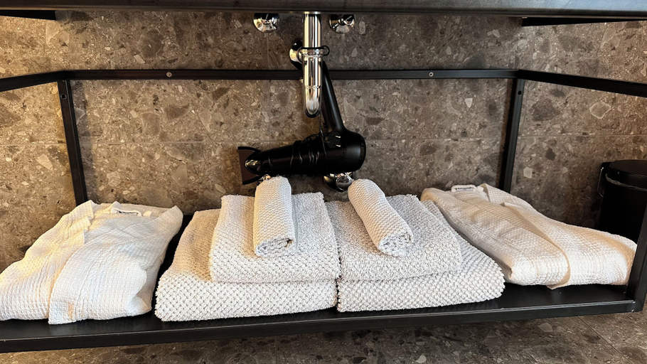 Bathroom 3, Hotel Gerhardhof by ami, Innsbruck Land