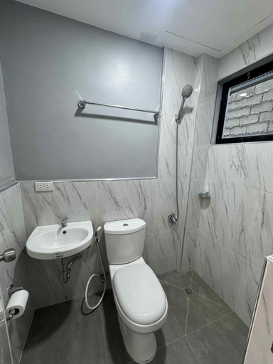 Bathroom 3, Residencia de rubie, Mati City